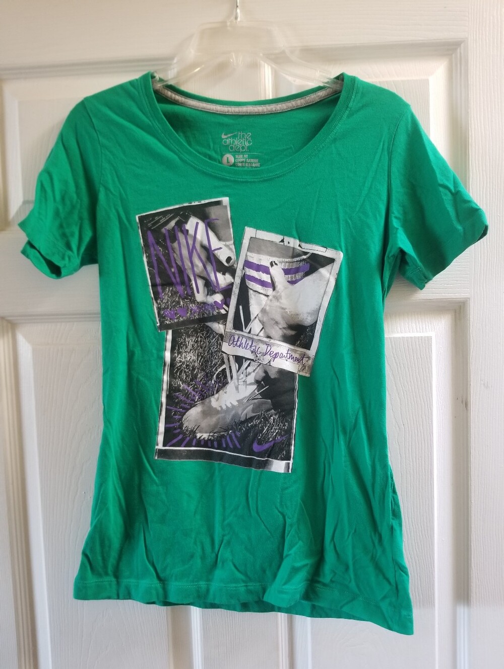 Nike The Athletic Dept Women' Green Short-Sleeve Graphic Tee Size L